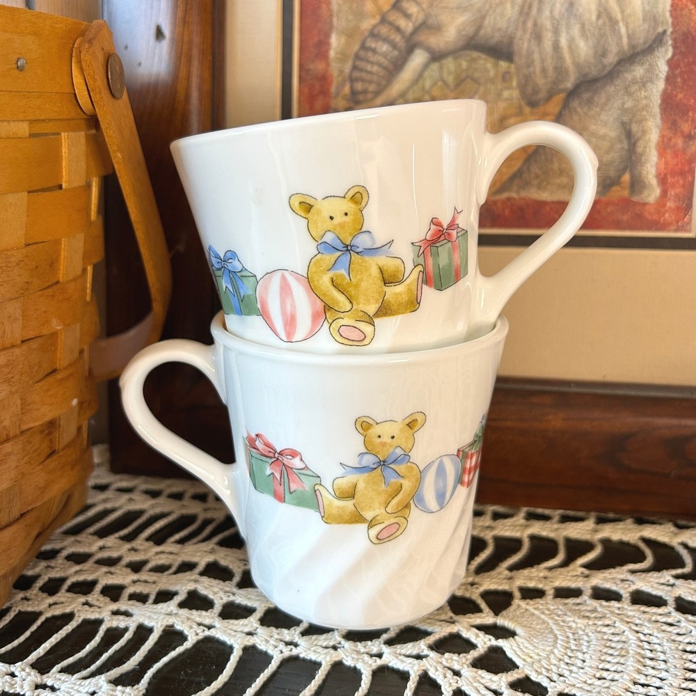CorningWare Vintage Holiday Christmas Teddy‎ Bear Mugs Set of 2